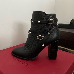 Valentino rockstar studded booties
